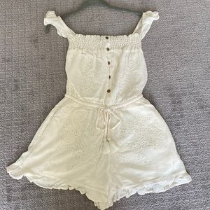 Cream romper